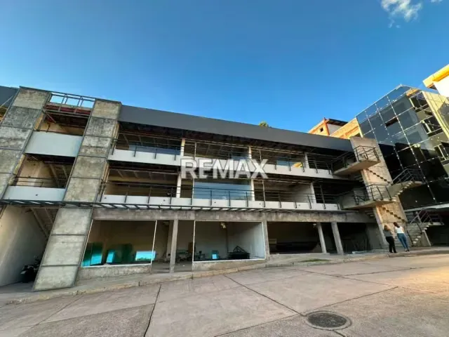 VENTA DE LOCAL COMERCIAL NUMERO 2-12 EDIFICIO 58 - 2