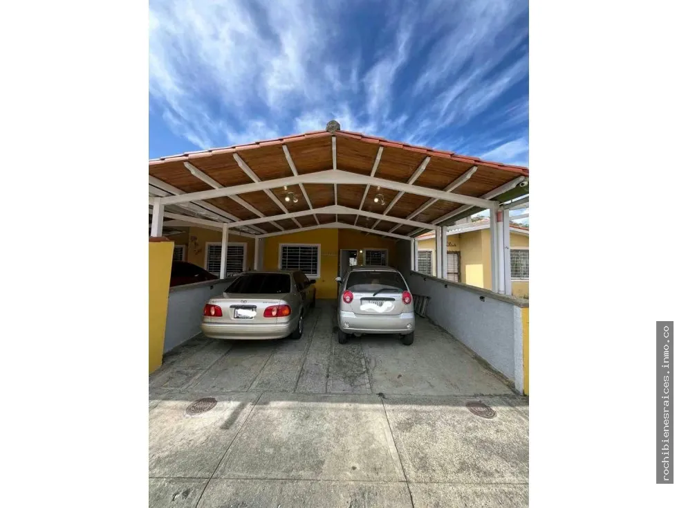 Venta Casa en Conjunto Residencial Casa Bonita, Guatire