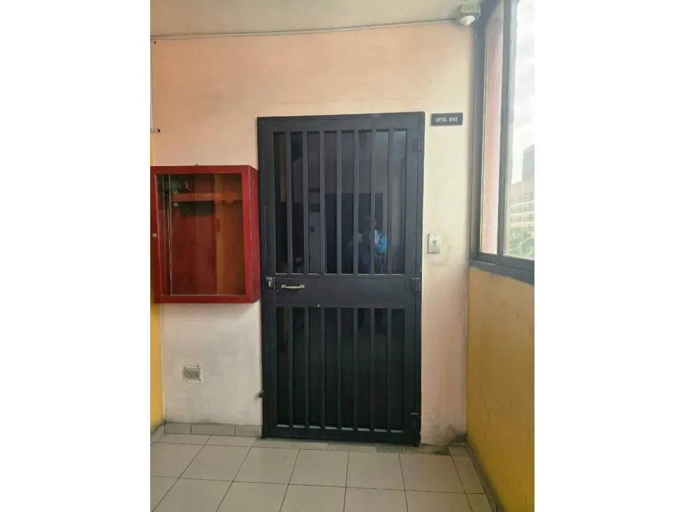 OFICINA - PARROQUIA SANTA ROSALIA - 52 Mts2 - 5