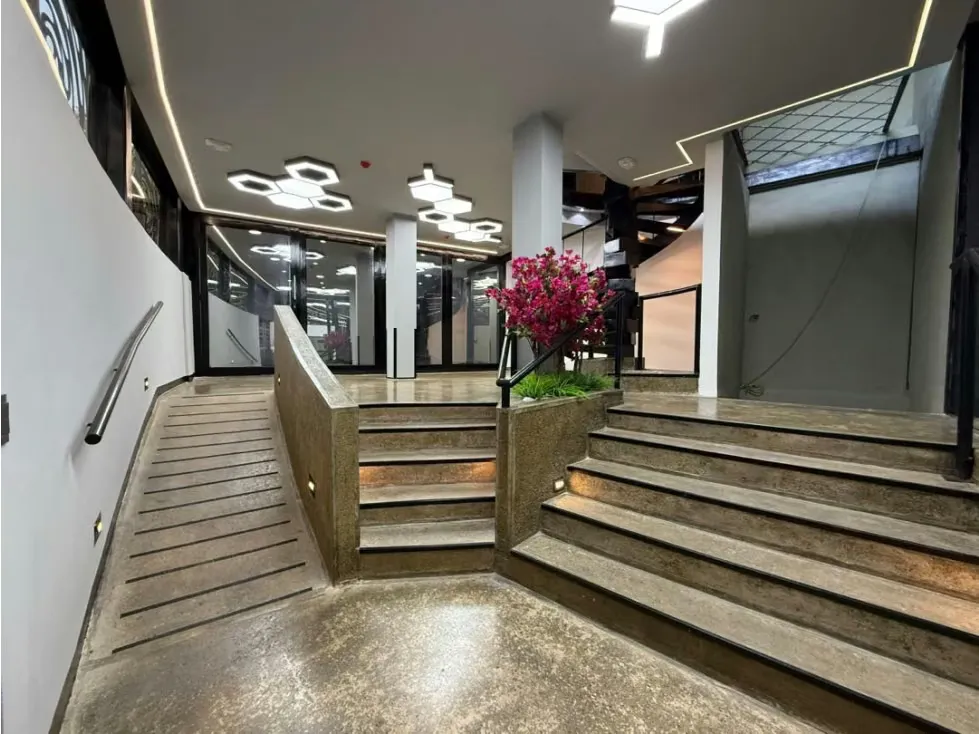 Se vende casa comercial 1558m2 San Roman - 2