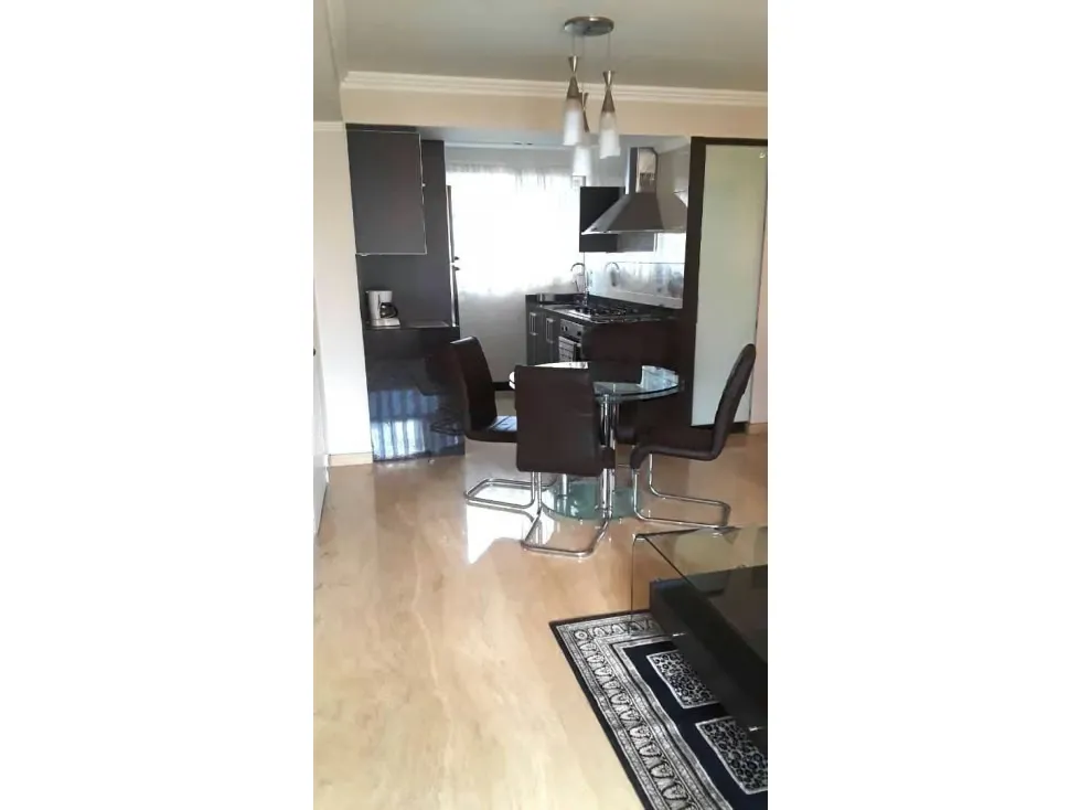Alquilo apartamento 86m2 El Rosal 4198