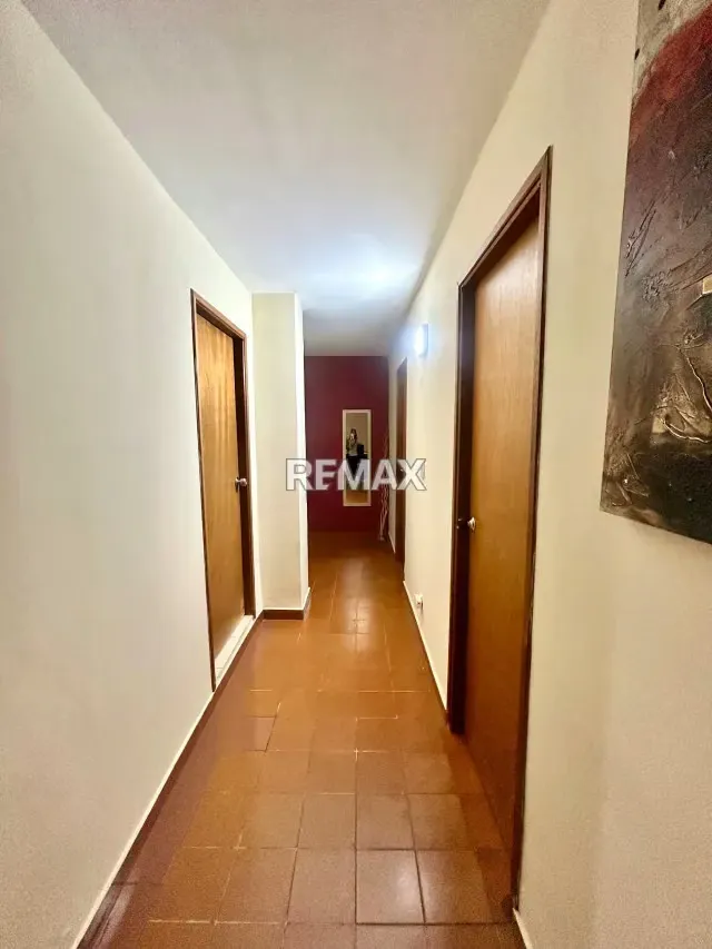 Impecable Apartamento, Piso 6 del Edificio Miranda, Residencias Porlamar. - 3