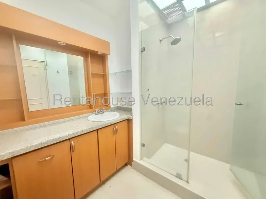 Casa (1 Nivel) en Venta en La Lagunita Country Club, Distrito Metropolitano - 19
