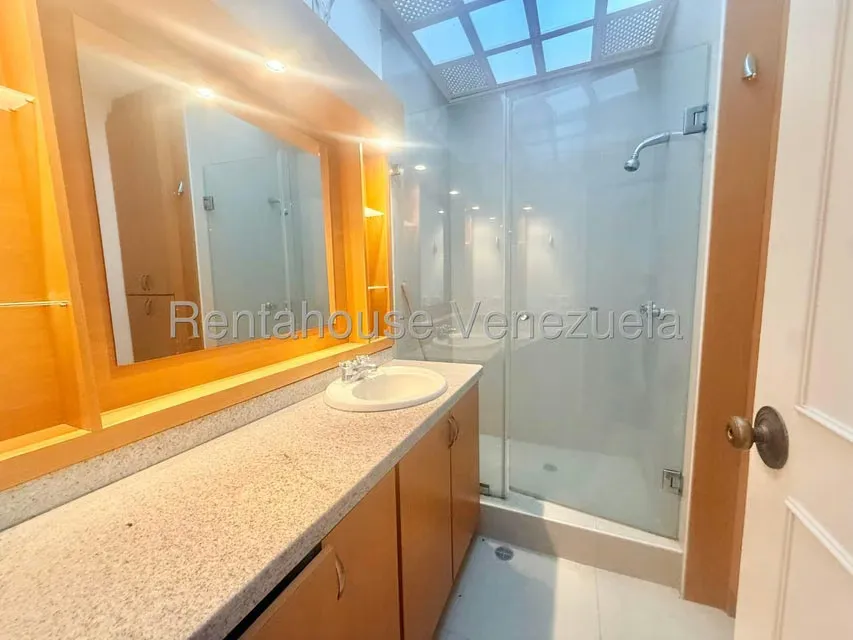 Casa (1 Nivel) en Venta en La Lagunita Country Club, Distrito Metropolitano - 21