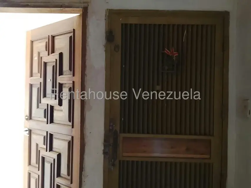 Apartamento (1 Nivel) en Venta en Barbula, Carabobo - 2