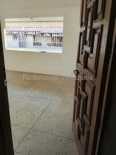 Apartamento (1 Nivel) en Venta en Barbula, Carabobo - 3