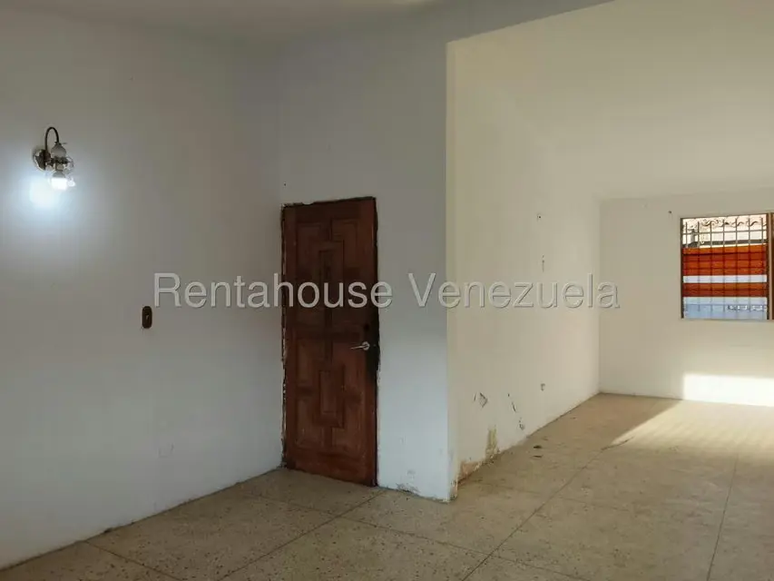 Apartamento (1 Nivel) en Venta en Barbula, Carabobo - 4