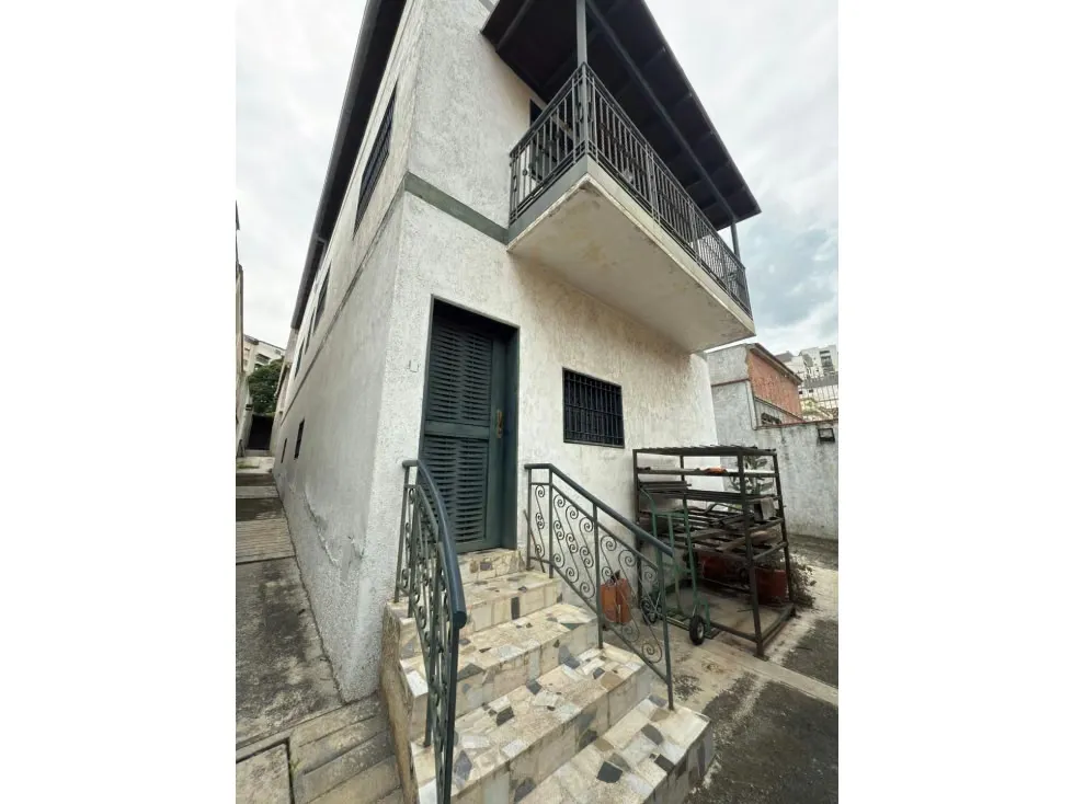 SE VENDE CASA COMERCIAL EN LAS ACACIAS