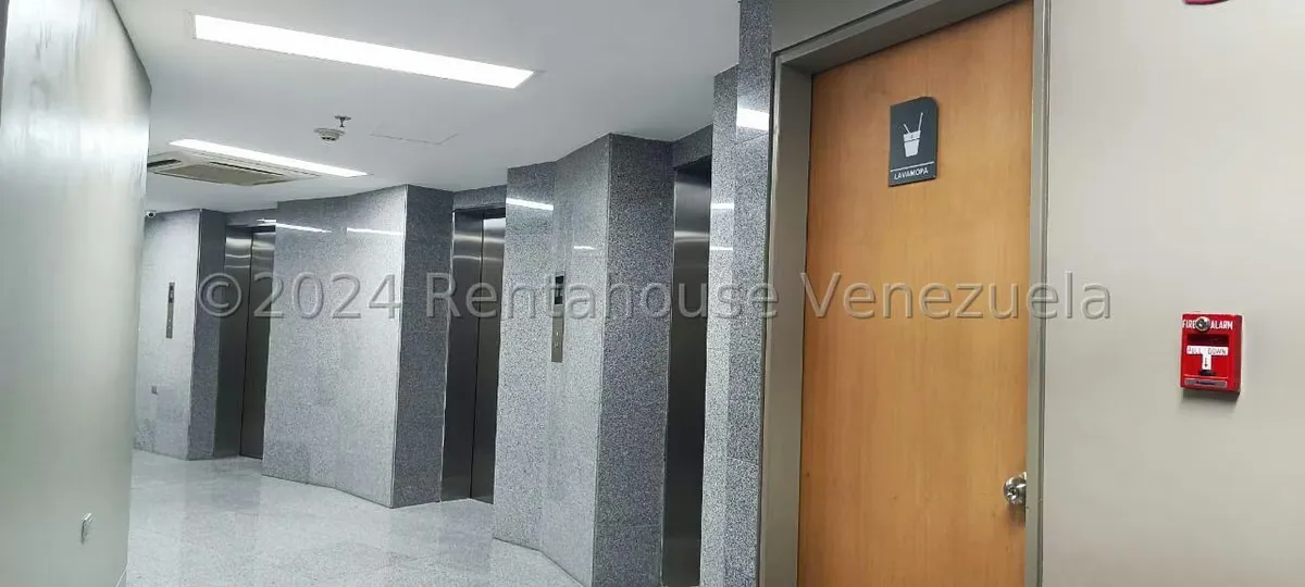 Oficina en Alquiler en Las Mercedes, Distrito Metropolitano - 77