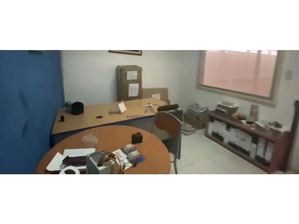 Vendo local comercial 1047 m2 Santa Rosa 0140 - 7