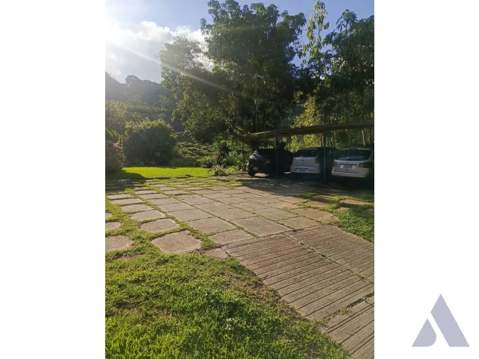 Se vende casa 600m2 Los Campitos 3841 - 4