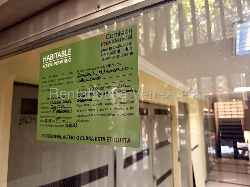 Apartamento (1 Nivel) en Venta en Sabana Grande, Distrito Metropolitano - 2