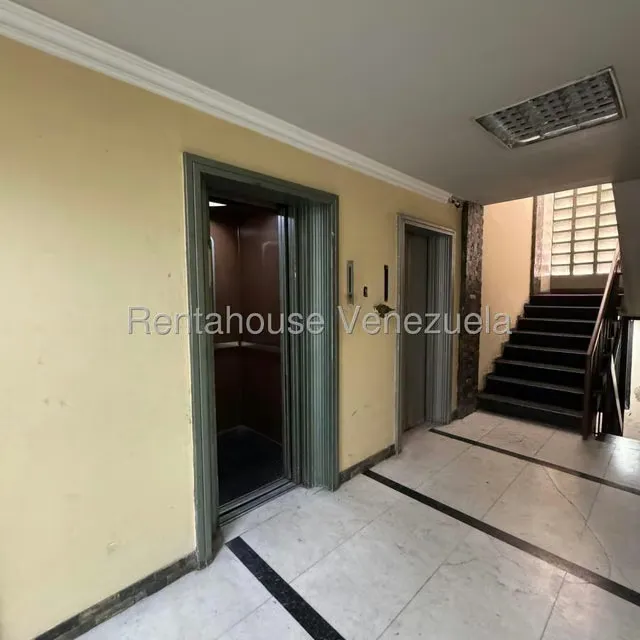 Apartamento (1 Nivel) en Venta en Sabana Grande, Distrito Metropolitano - 3