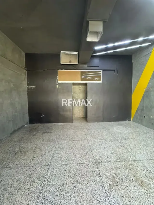 Local Comercial en Alquiler C.C Juana de Avila - 5