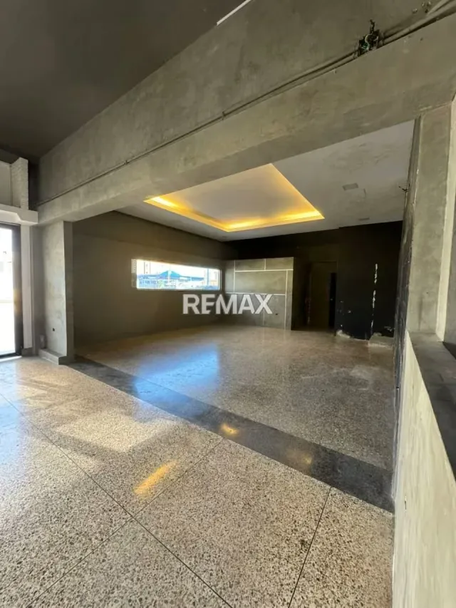 Local Comercial en Alquiler C.C Juana de Avila - 9