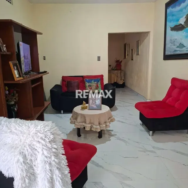 En Venta Casa en Barrio Obrero- Sector La Romera subiendo por la UCAT Terreno Propio - 11