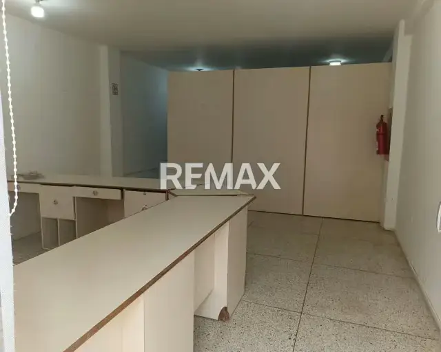 POTENCIAL OFICINA EN PORLAMAR, PLANTA BAJA Y A NIVEL DE CALLE