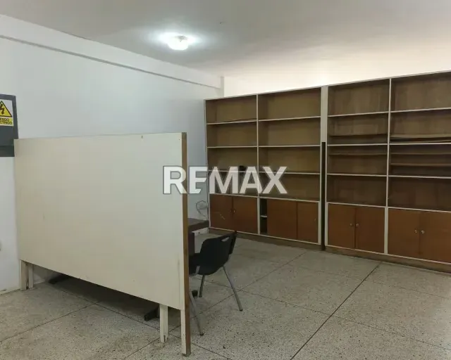 POTENCIAL OFICINA EN PORLAMAR, PLANTA BAJA Y A NIVEL DE CALLE - 6