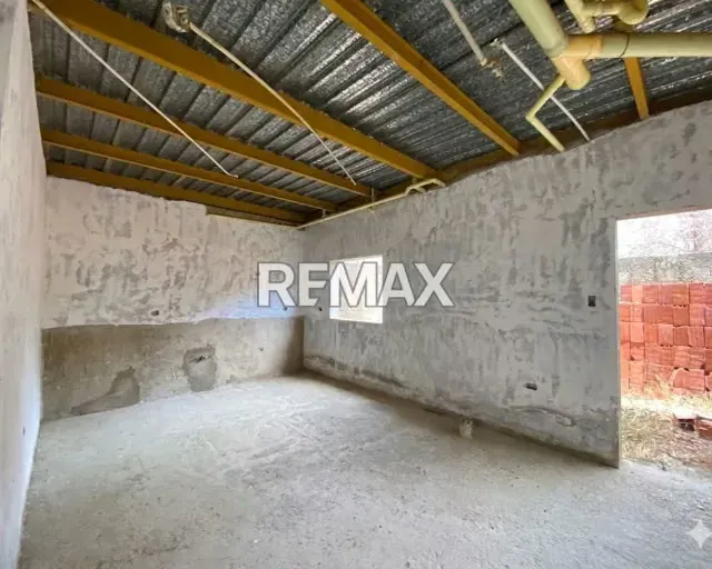 ¡INVIERTE EN RES. SALAMANCA! EN VENTA 5 TOWN HOUSES OBRA GRIS CON DISEÑO FUNCIONAL Y AUTONOMÍA HÍDRICA TOTAL EN LA ASUNCIÓN. EL PROYECTO QUE GARANTIZA RENTABILIDAD Y VALORIZACIÓN PARA TU FUTURO. - 5