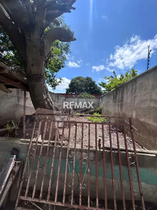 En Venta Amplia Casa en el centro de Barquisimeto ideal para fines comerciales - 11
