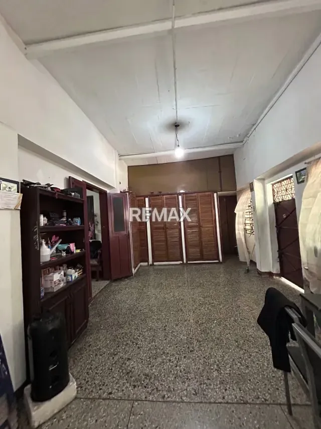 En Venta Amplia Casa en el centro de Barquisimeto ideal para fines comerciales - 5
