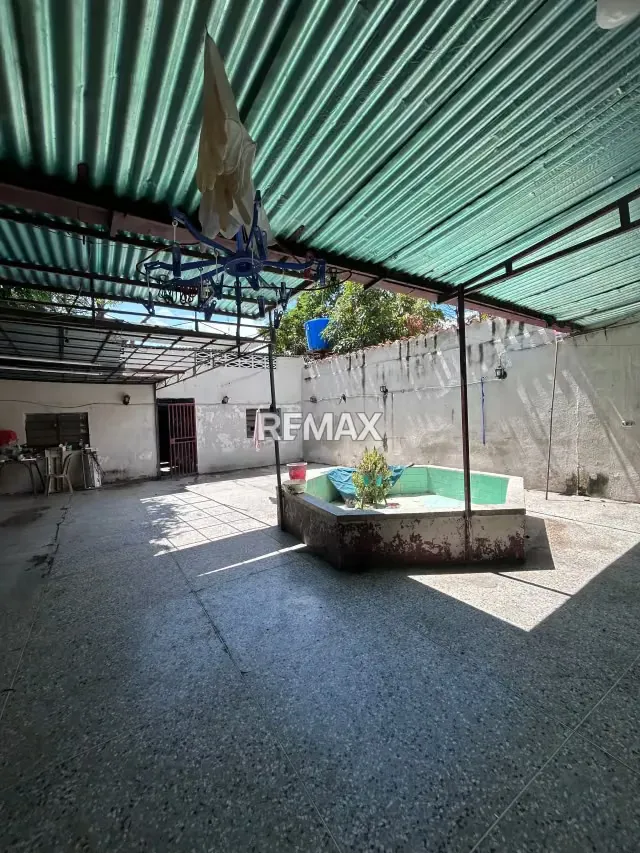 En Venta Amplia Casa en el centro de Barquisimeto ideal para fines comerciales - 9