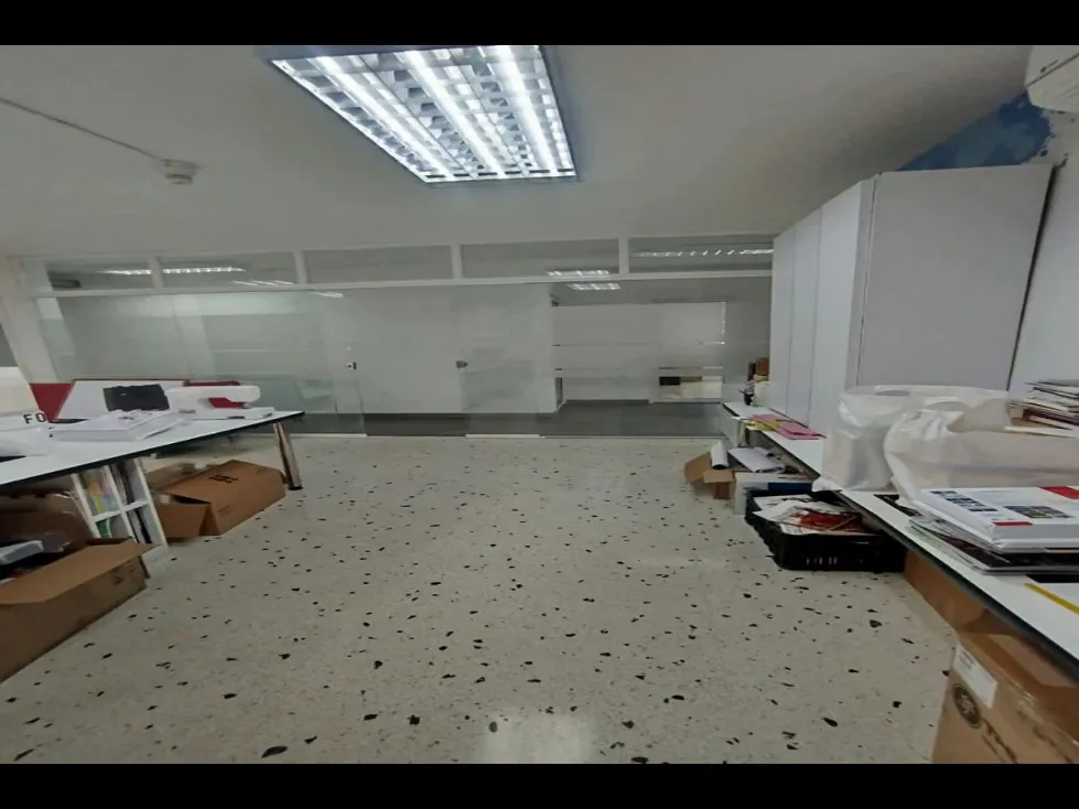 EDIFICIO INDUSTRIAL EN VENTA - URB. BOLEITA NORTE - 13