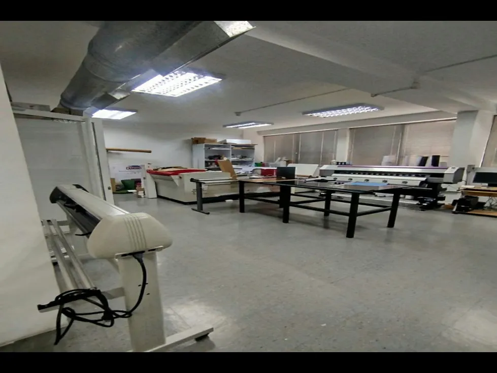 EDIFICIO INDUSTRIAL EN VENTA - URB. BOLEITA NORTE - 6