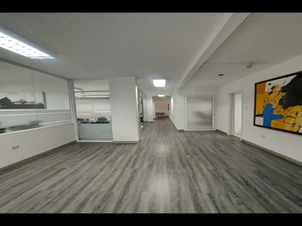 EDIFICIO INDUSTRIAL EN VENTA - URB. BOLEITA NORTE - 8