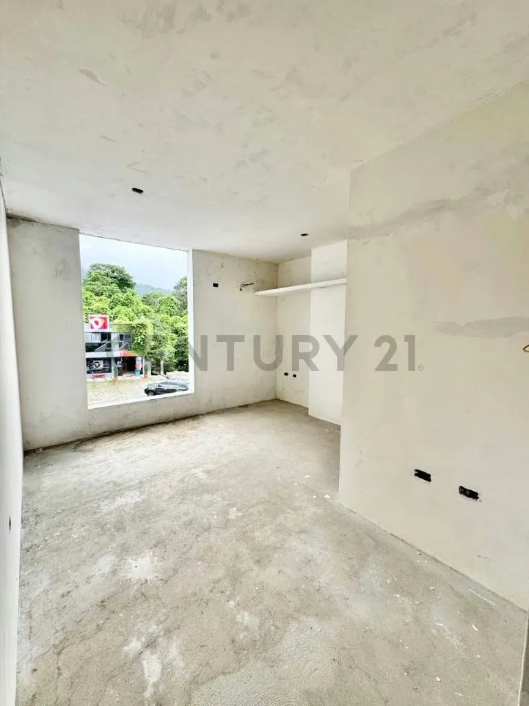 Venta Casa Colinas de Pirineos obra blanca - 18