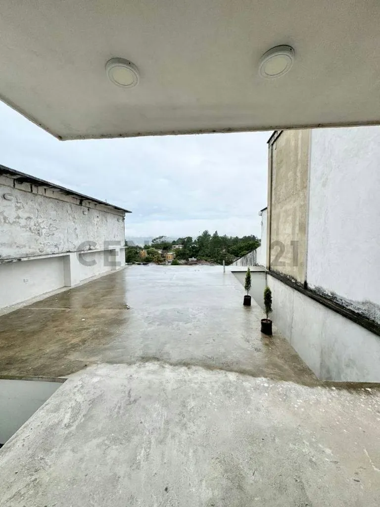 Venta Casa Colinas de Pirineos obra blanca - 2