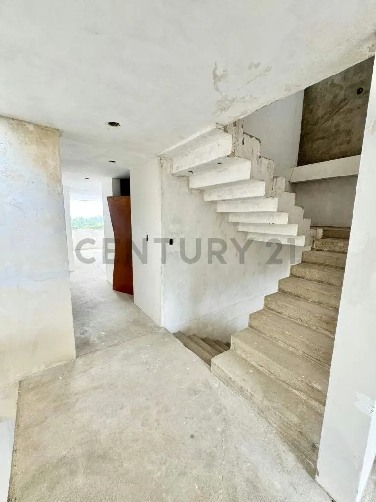 Venta Casa Colinas de Pirineos obra blanca - 22