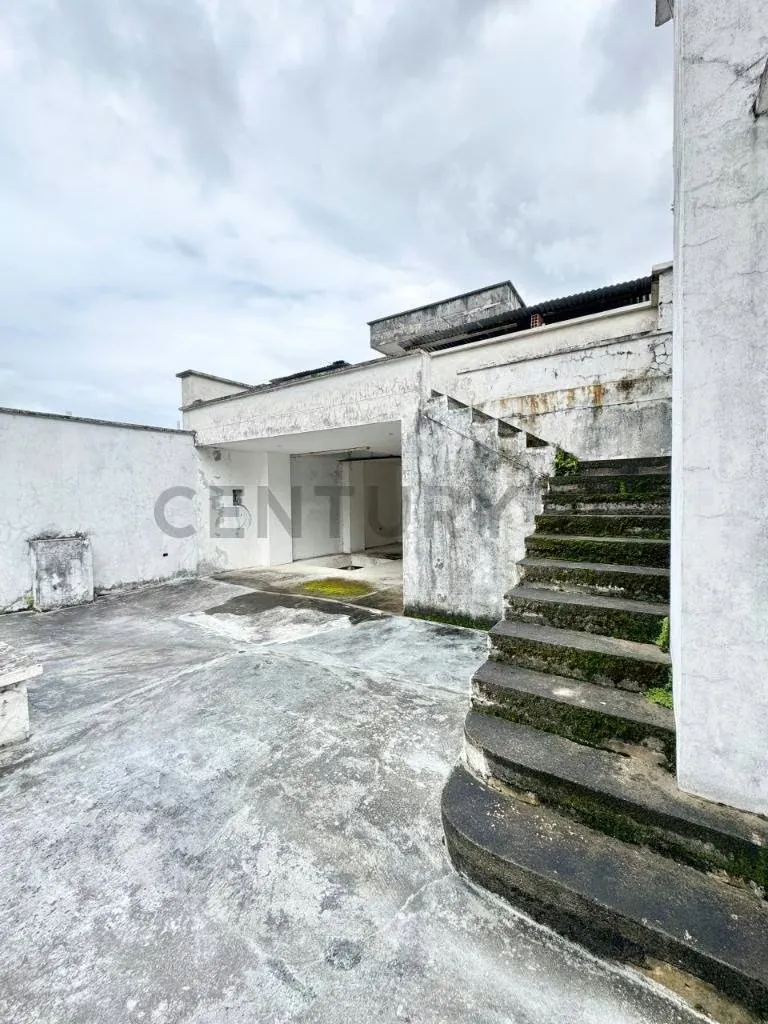 Venta Casa Colinas de Pirineos obra blanca - 26