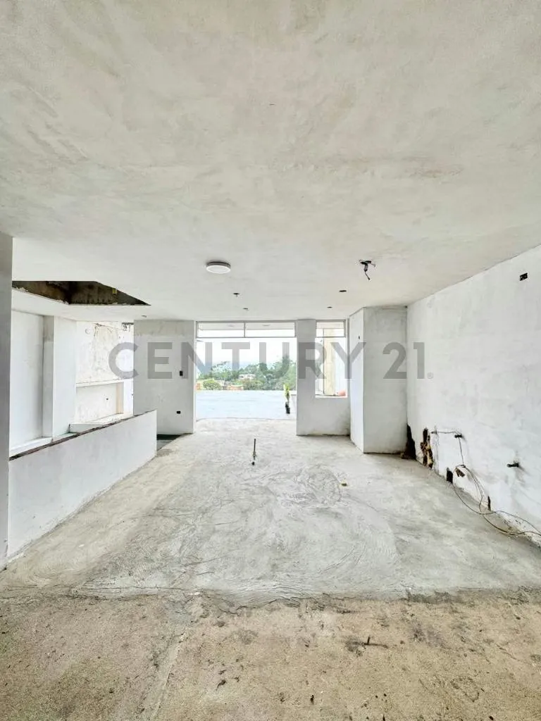 Venta Casa Colinas de Pirineos obra blanca - 34