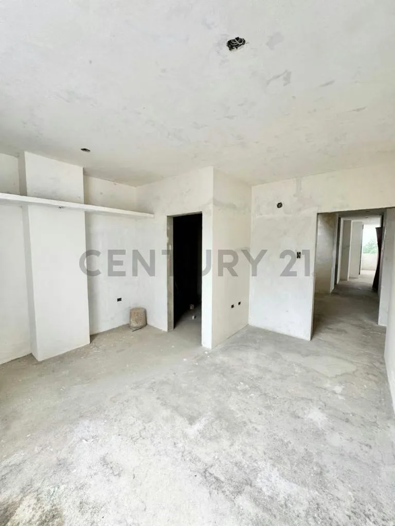 Venta Casa Colinas de Pirineos obra blanca - 35