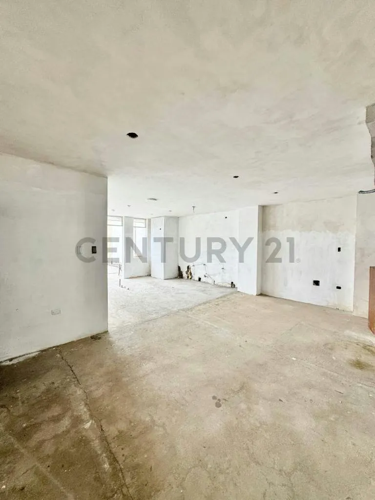 Venta Casa Colinas de Pirineos obra blanca - 7