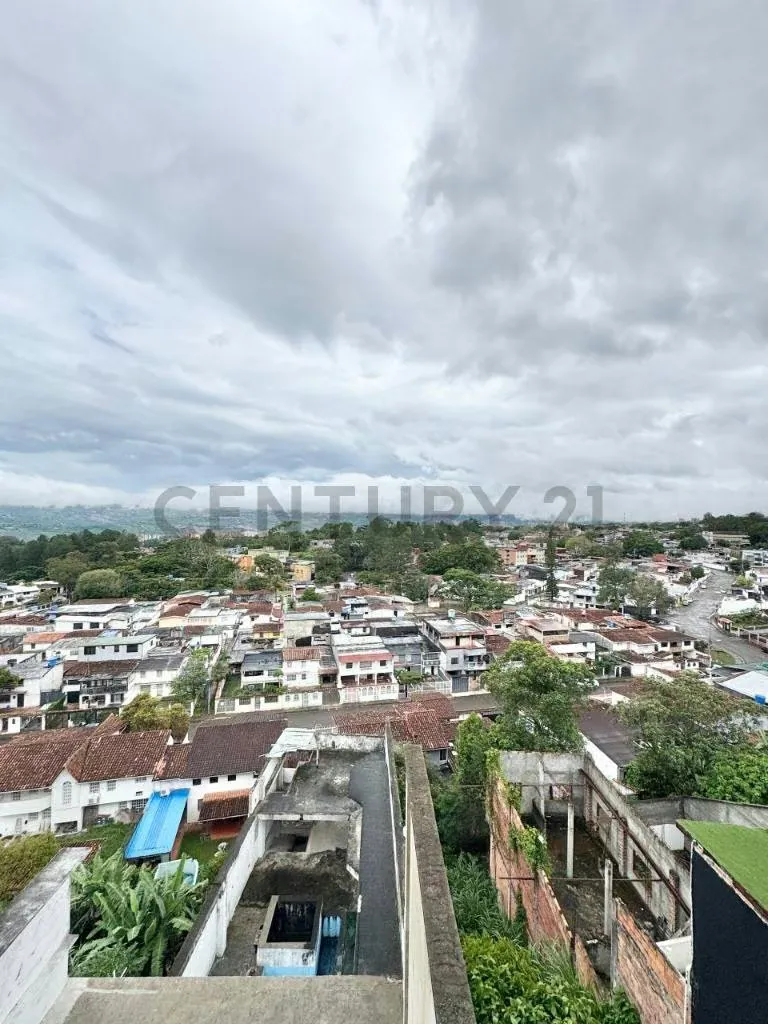 Venta Casa Colinas de Pirineos obra blanca - 8