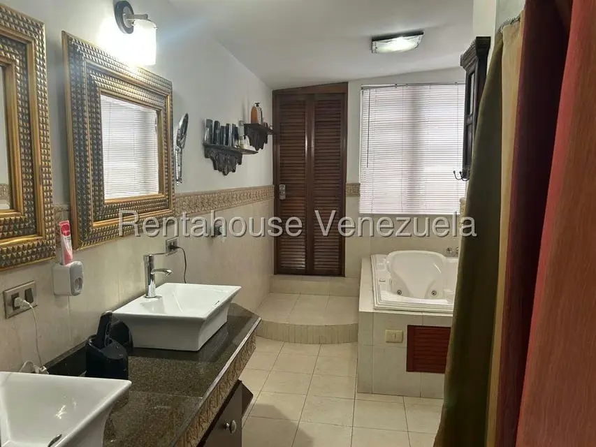 Casa (Multipes Niveles) en Venta en El Marques, Distrito Metropolitano - 23