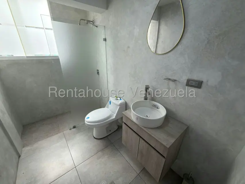 Apartamento (1 Nivel) en Venta en Los Palos Grandes, Distrito Metropolitano - 12