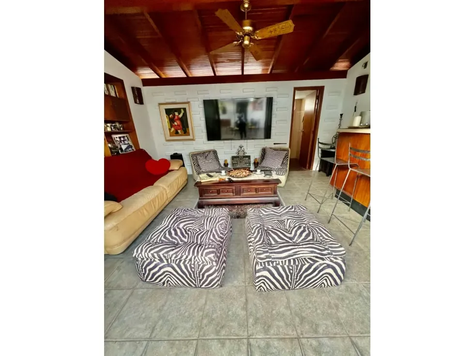 Se vende casa 450m2 Caurimare 9864 - 3