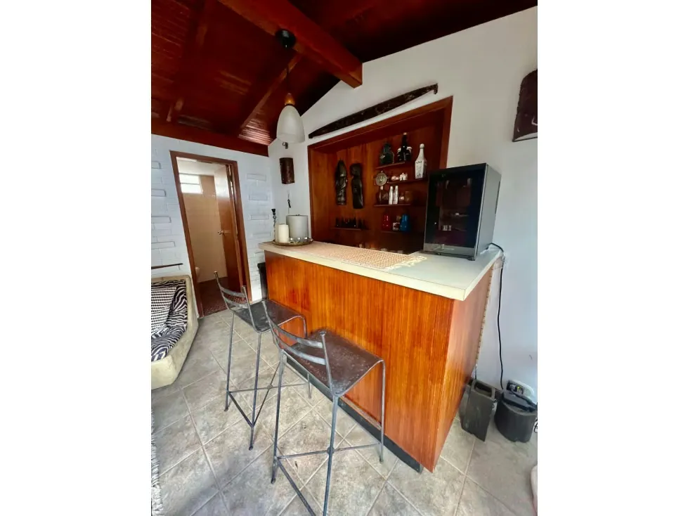 Se vende casa 450m2 Caurimare 9864 - 5