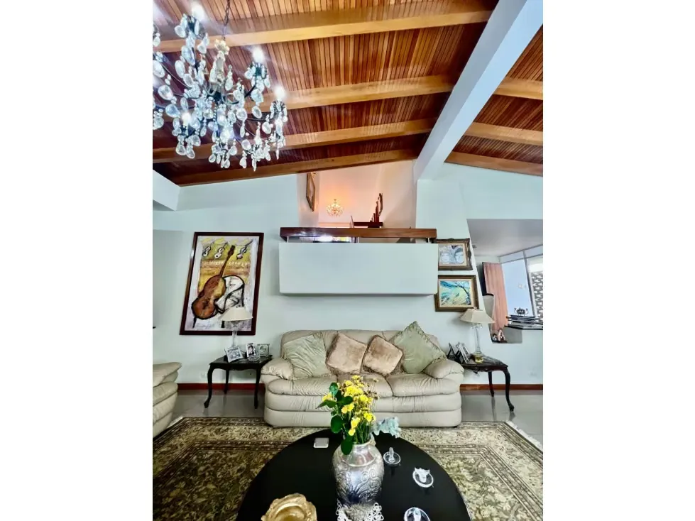 Se vende casa 450m2 Caurimare 9864 - 7