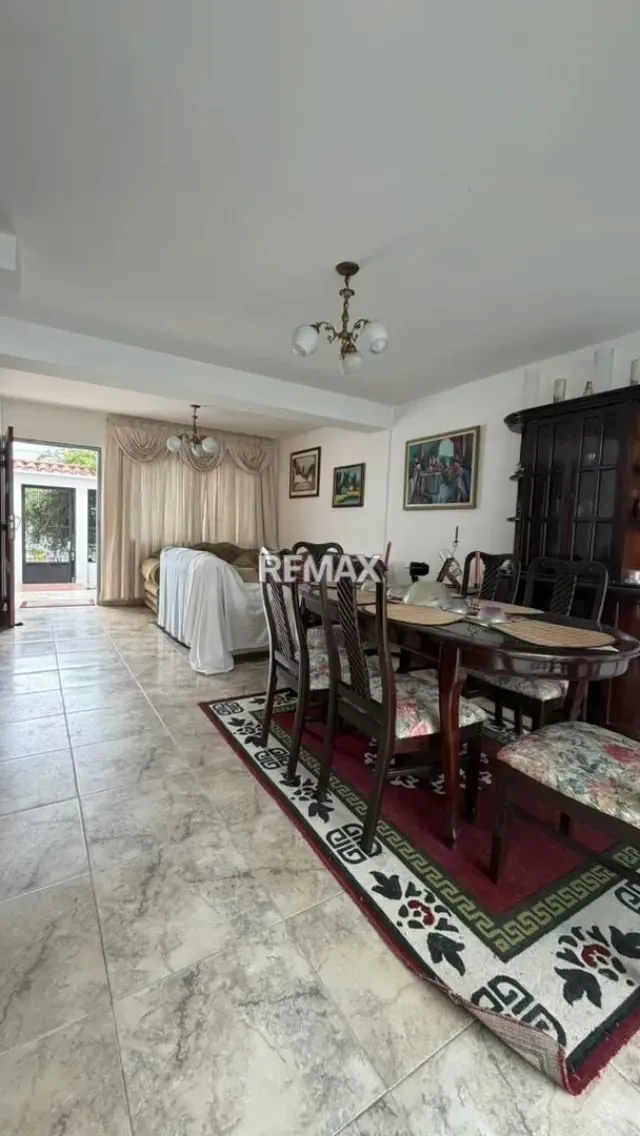 En Venta Esta casa de 2 niveles combina funcionalidad ofreciendo un espacio listo para habitar. - 6