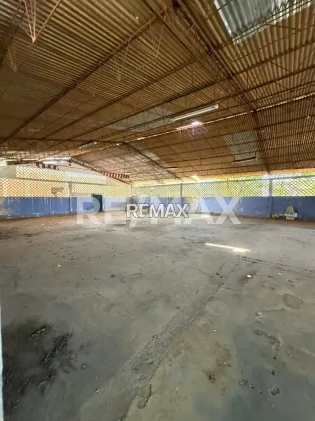 Galpón en venta Av. El milagro - 11