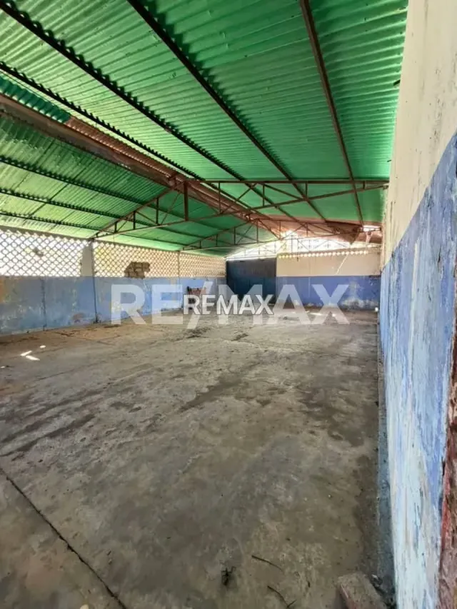 Galpón en venta Av. El milagro - 7