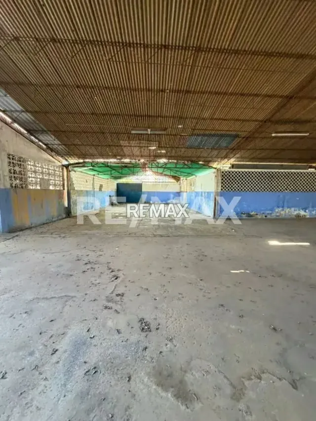 Galpón en venta Av. El milagro - 10