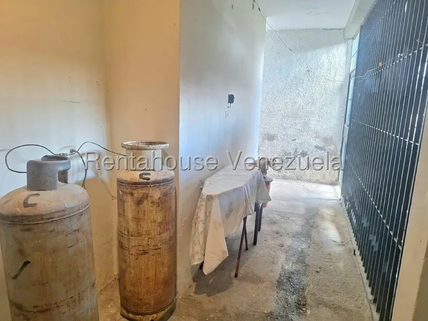 Casa (1 Nivel) en Venta en Zona Oeste, Lara - 35
