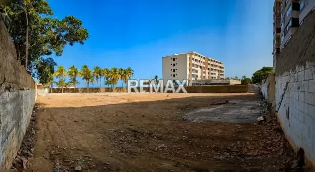 SE VENDE TERRENO PUERTO PIRITU FRENTE AL MAR - 3