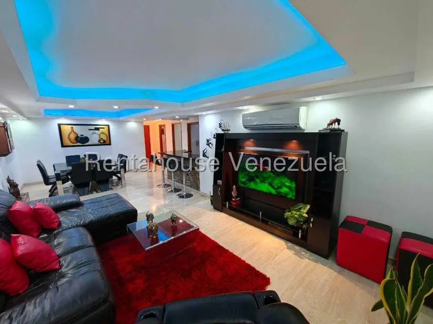 Apartamento (1 Nivel) en Alquiler en Lomas de Prados del Este, Distrito Metropolitano
