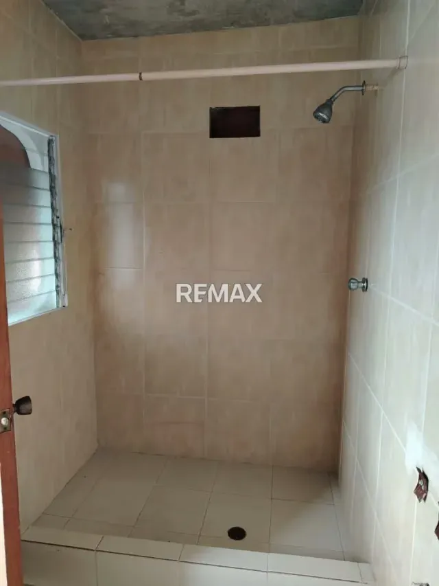 VENTA CASA UBICACION PRIVILEGIADA EN CAUCAGUA. DE OPORTUNIDAD - 18